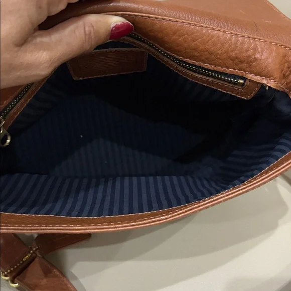 COACH- Elegant Brown Leather Shoulder Bag - Picture 5 of 8